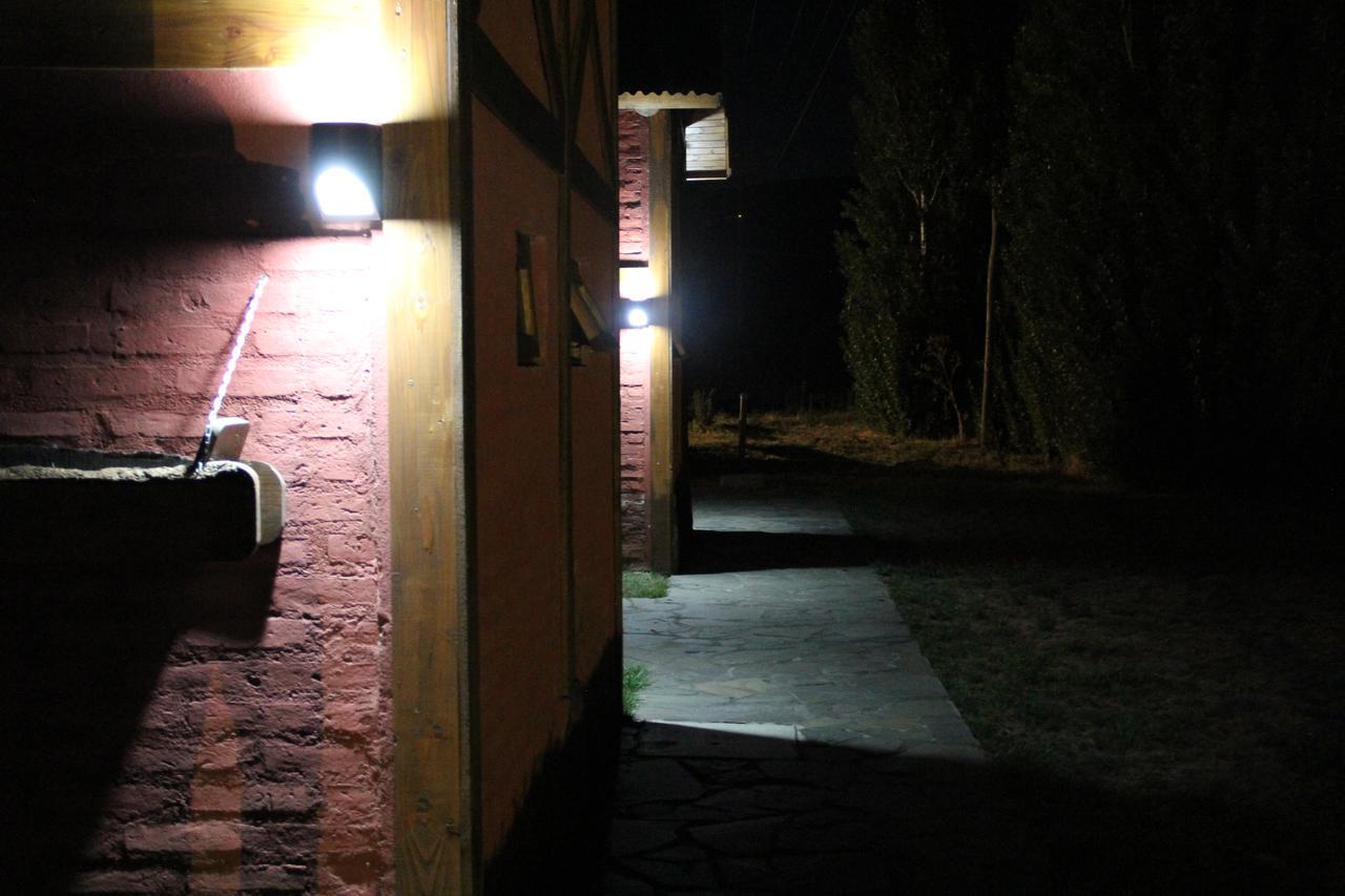 Montana Negra Hotel Aluminé Exterior foto